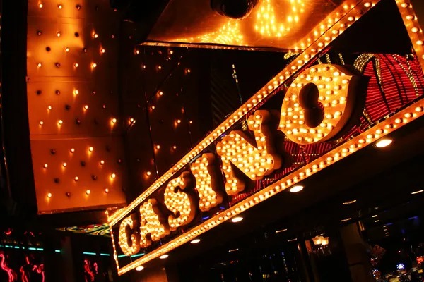 Live roulette table on sq toto platform